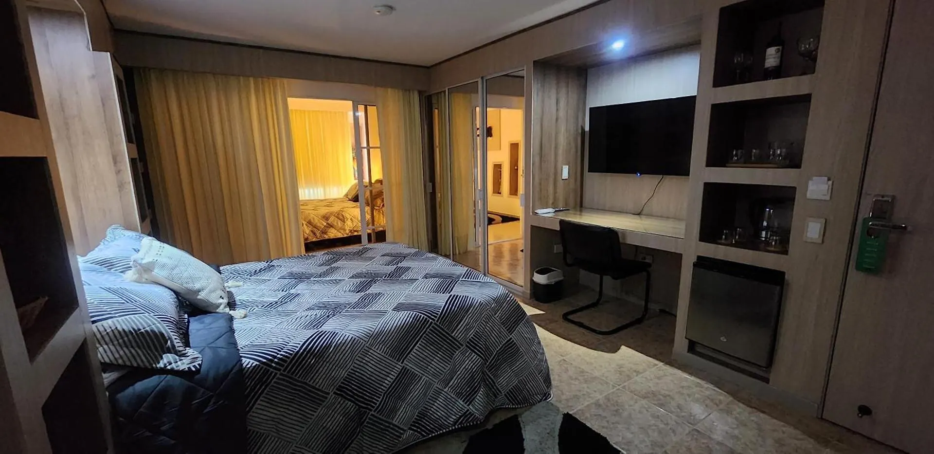 Drb Suites Cali 4*,  Kolumbia
